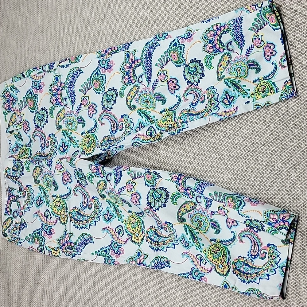 Talbots Womens Size 4P Perfect Skimmer Blue Paisley Pedal Pusher Length
